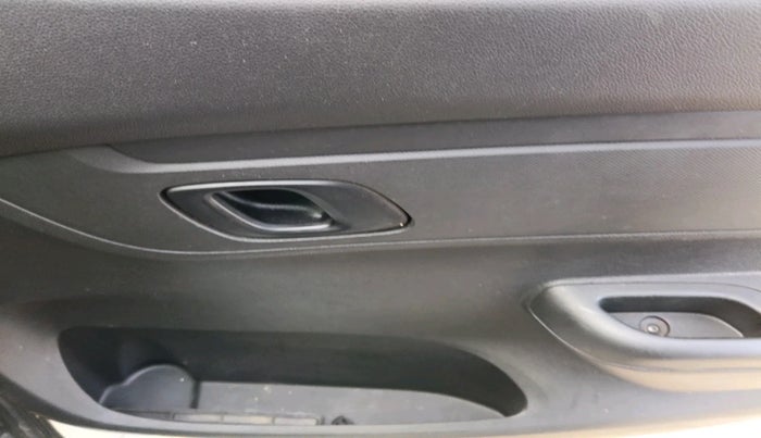 2024 Renault Kwid RXL(O) 1.0L AMT, Petrol, Automatic, 55,992 km, interior