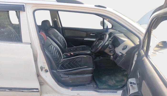 2015 Maruti Wagon R 1.0 LXI, Petrol, Manual, 1,21,041 km, interior