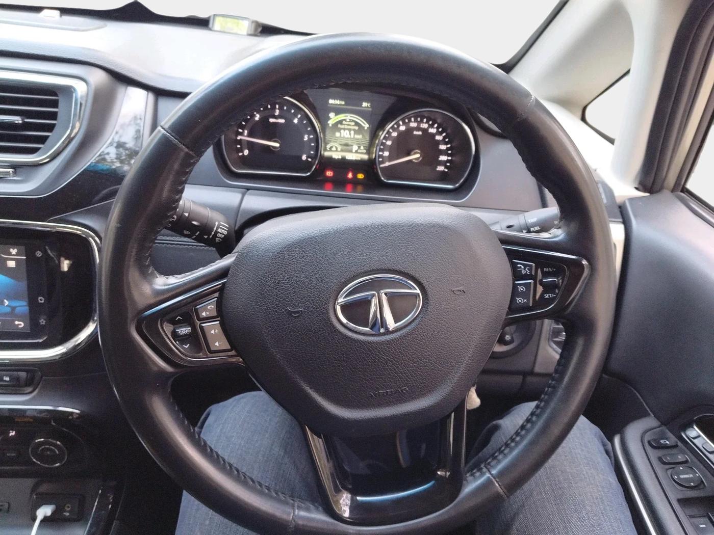 2019 Tata Hexa XTA 4X2 7 STR, Diesel, Automatic, 93,545 km, interior