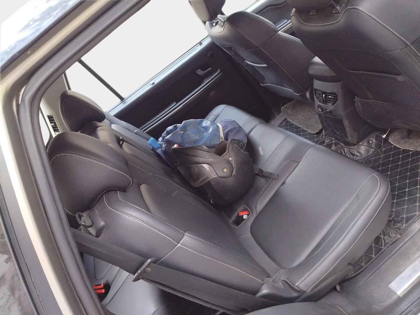 2019 Tata Hexa XTA 4X2 7 STR, Diesel, Automatic, 93,545 km, interior