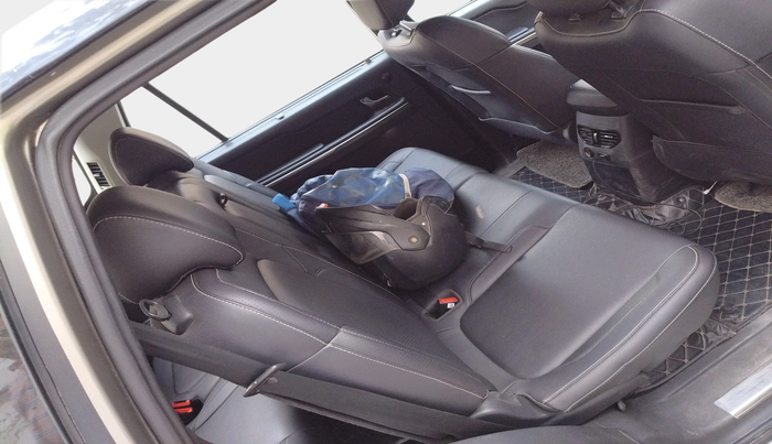 2019 Tata Hexa XTA 4X2 7 STR, Diesel, Automatic, 93,545 km, interior