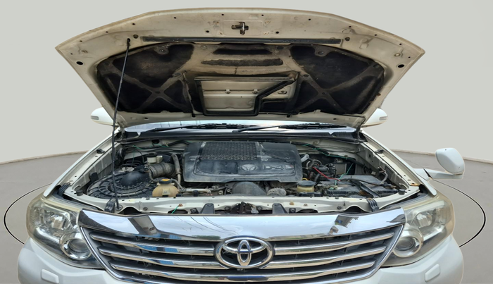 2013 Toyota Fortuner 3.0 4X2 MT, Diesel, Manual, 1,51,893 km, exterior