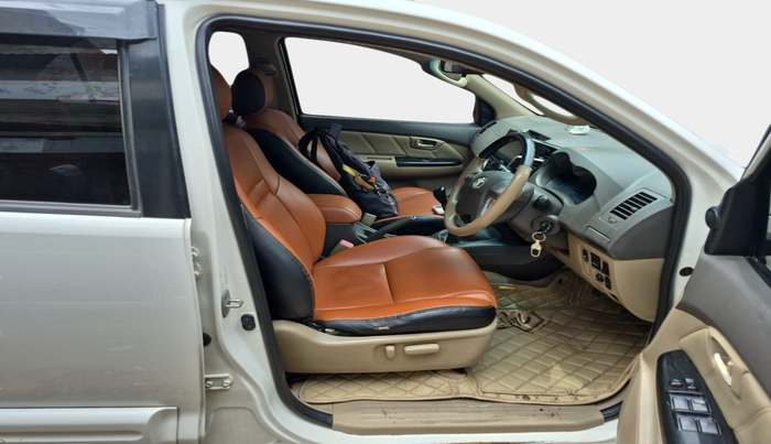 2013 Toyota Fortuner 3.0 4X2 MT, Diesel, Manual, 1,51,893 km, interior