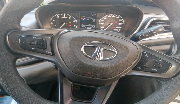 2021 Tata ALTROZ XT PETROL, Petrol, Manual, 42,446 km, interior
