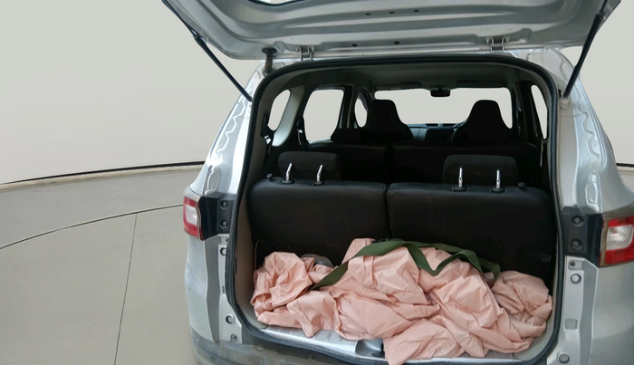 2020 Renault TRIBER RXE MT, Petrol, Manual, 41,640 km, exterior