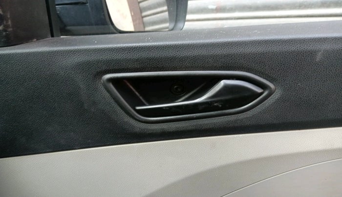 2020 Renault TRIBER RXE MT, Petrol, Manual, 41,640 km, interior