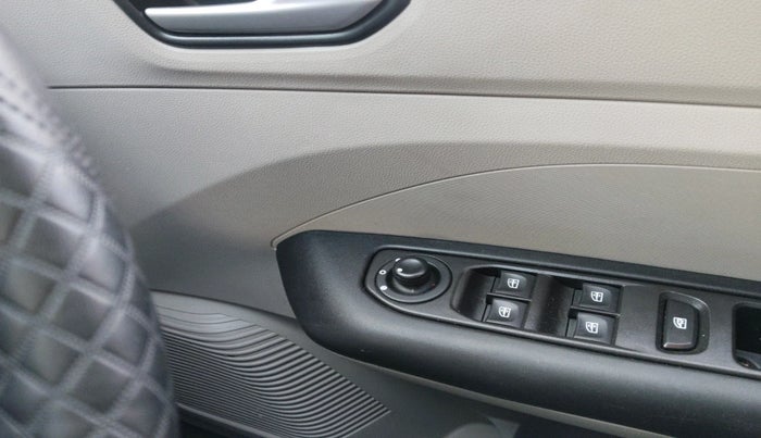 2025 Renault TRIBER Techno, Petrol, Manual, 2,210 km, interior