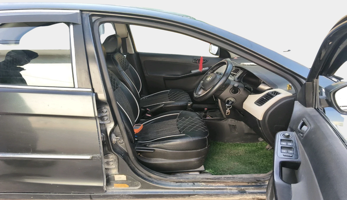 2016 Tata Zest XM 75PS DIESEL, Diesel, Manual, 1,10,034 km, interior