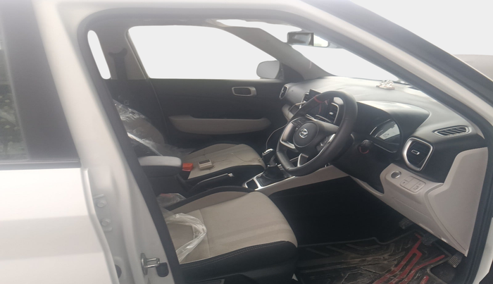2023 Hyundai VENUE SX 1.5 CRDI, Diesel, Manual, 5,335 km, interior