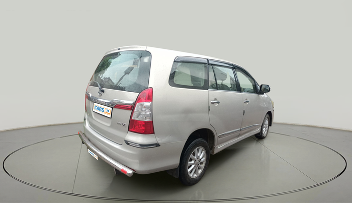 2013 Toyota Innova 2.5 VX 8 STR, Diesel, Manual, 1,10,288 km, exterior