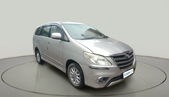 2013 Toyota Innova 2.5 VX 8 STR, Diesel, Manual, 1,10,288 km, exterior