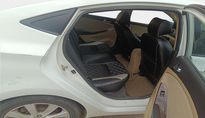 2011 Hyundai Verna FLUIDIC 1.6 VTVT SX, Petrol, Manual, 1,10,041 km, interior