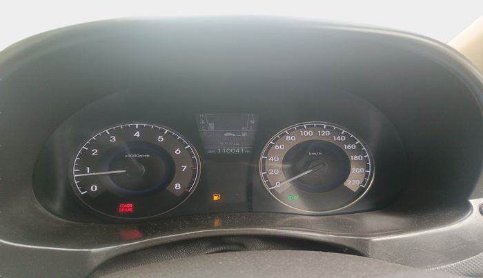 2011 Hyundai Verna FLUIDIC 1.6 VTVT SX, Petrol, Manual, 1,10,041 km, interior