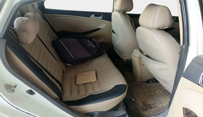 2013 Hyundai Verna FLUIDIC 1.6 CRDI SX, Diesel, Manual, 1,60,000 km, interior