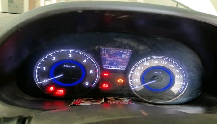 2013 Hyundai Verna FLUIDIC 1.6 CRDI SX, Diesel, Manual, 1,60,000 km, interior