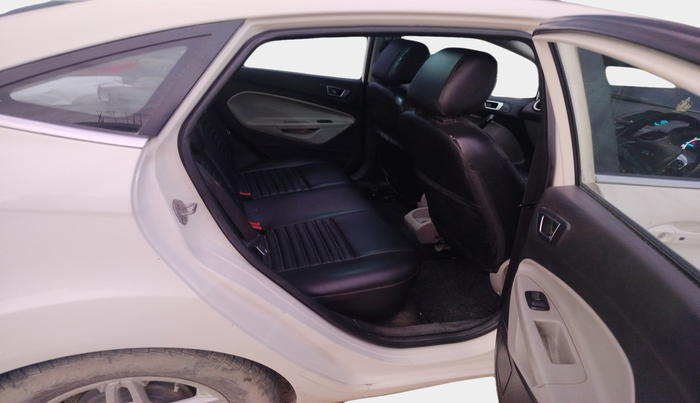 2014 Ford Fiesta TITANIUM DIESEL, Diesel, Manual, 74,254 km, interior