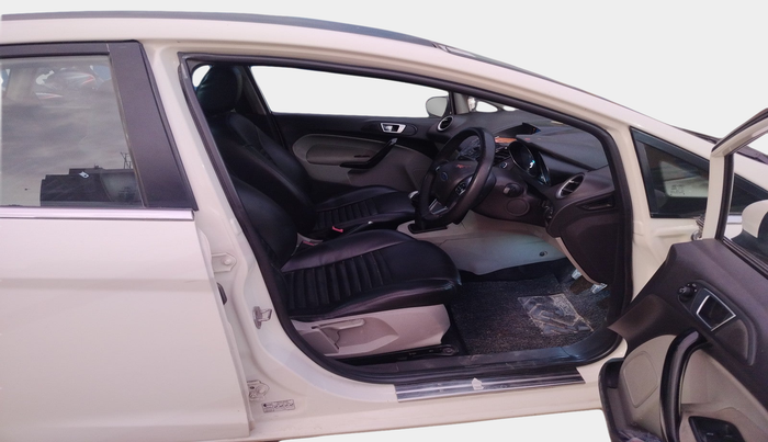 2014 Ford Fiesta TITANIUM DIESEL, Diesel, Manual, 74,254 km, interior