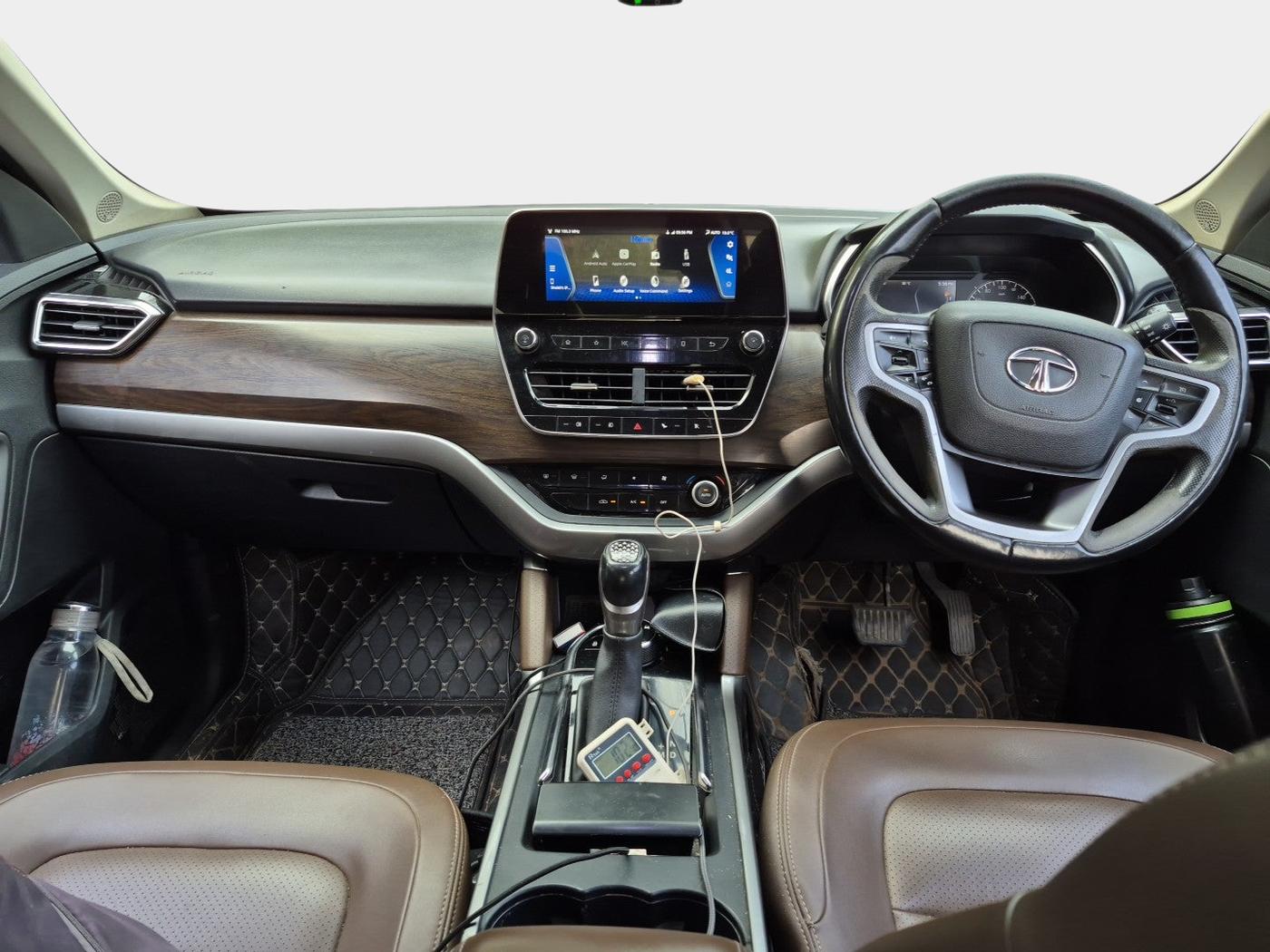 2020 Tata Harrier XZA PLUS 2.0L, Diesel, Automatic, 11,20,000 km, interior