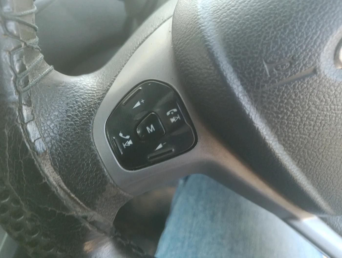 2018 Ford FREESTYLE TREND 1.5 DIESEL, Diesel, Manual, 2,01,222 km, interior