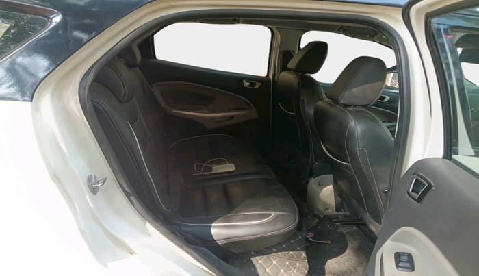 2015 Ford Ecosport TREND 1.5L DIESEL, Diesel, Manual, 1,71,693 km, interior