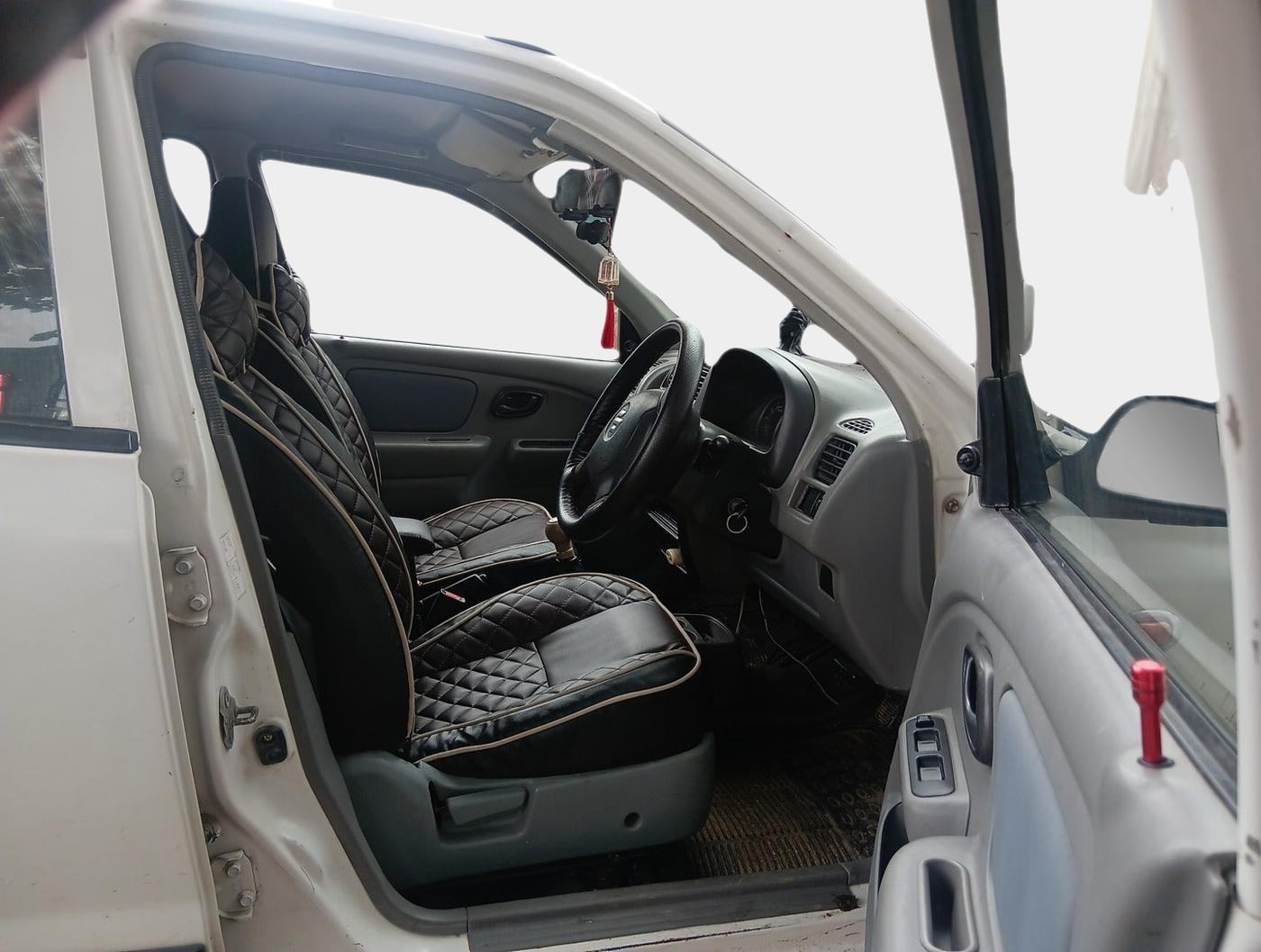 2013 Maruti Alto K10 VXI, Petrol, Manual, 1,03,335 km, interior