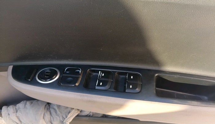 2015 Hyundai Grand i10 SPORTZ 1.1 CRDI, Diesel, Manual, 1,98,505 km, interior