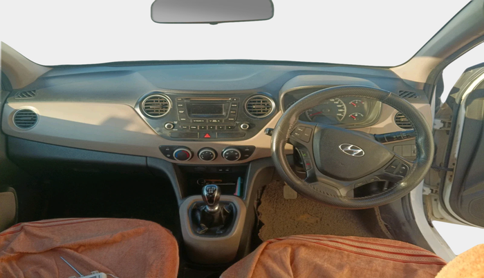 2015 Hyundai Grand i10 SPORTZ 1.1 CRDI, Diesel, Manual, 1,98,505 km, interior