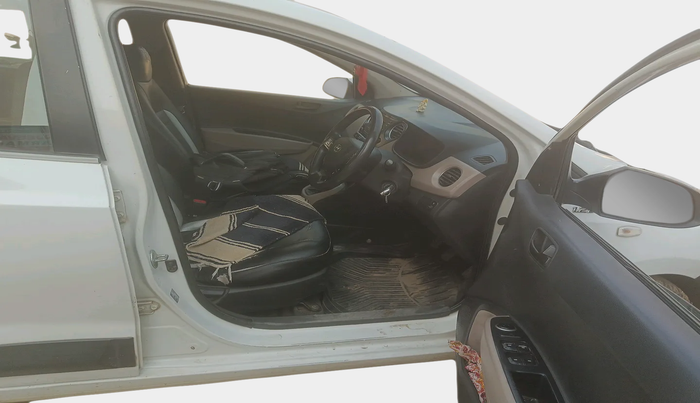 2017 Hyundai Xcent E+ 1.2 CRDI, Diesel, Manual, 1,04,358 km, interior