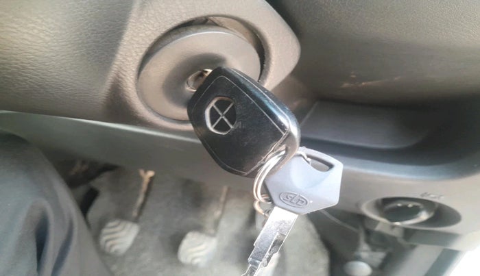 2017 Datsun Redi Go T (O), Petrol, Manual, 1,21,162 km, interior