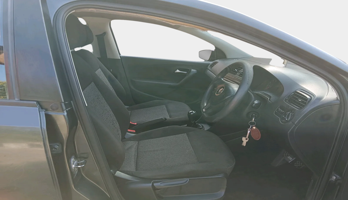 2018 Volkswagen Ameo COMFORTLINE 1.0L, Petrol, Manual, 1,29,954 km, interior