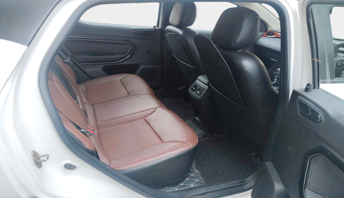 2023 Renault Kiger RXZ MT, Petrol, Manual, 10,702 km, interior