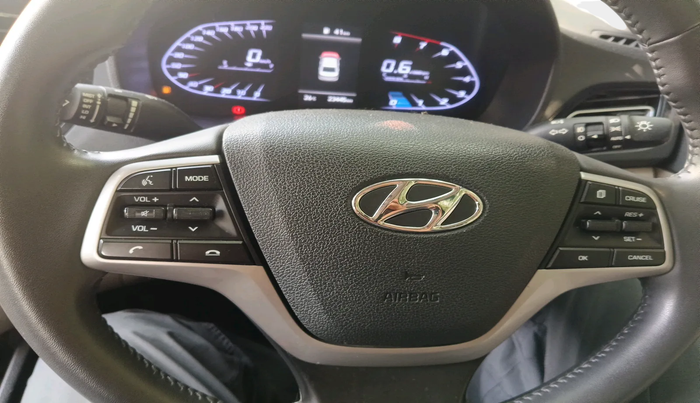 2022 Hyundai Verna SX (O)1.5 MPi, Petrol, Manual, 23,445 km, interior