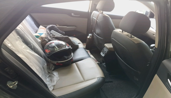 2022 Hyundai Verna SX (O)1.5 MPi, Petrol, Manual, 23,445 km, interior