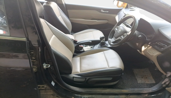 2022 Hyundai Verna SX (O)1.5 MPi, Petrol, Manual, 23,445 km, interior