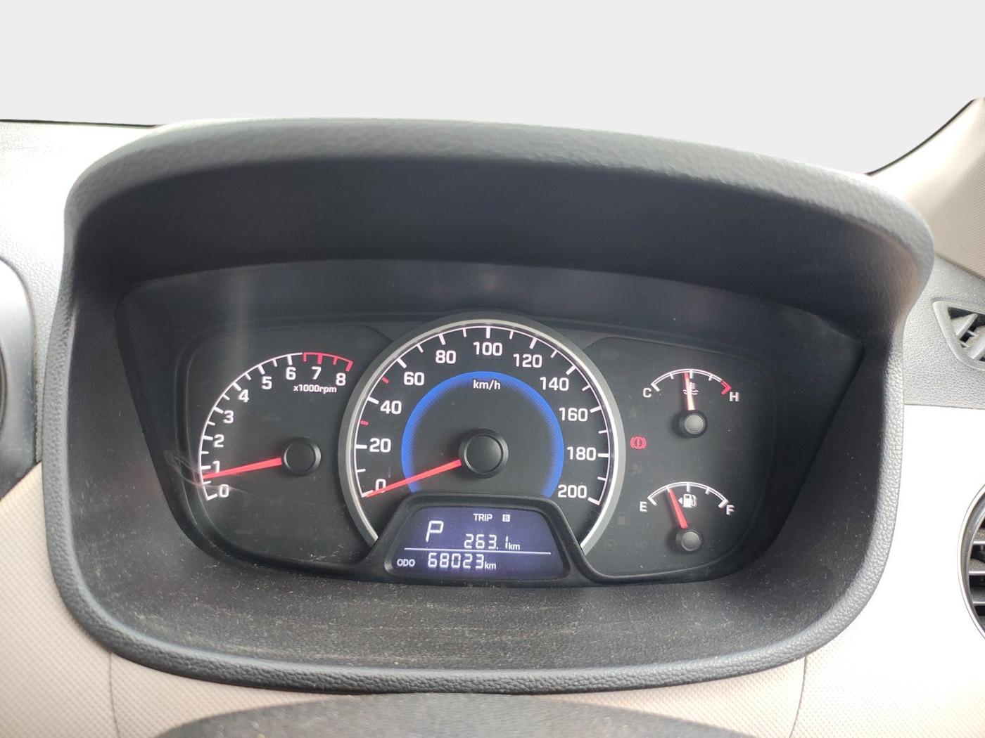 2018 Hyundai Grand i10 MAGNA AT 1.2 KAPPA VTVT, Petrol, Automatic, 68,023 km, interior