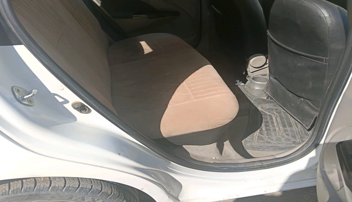 2016 Toyota Etios Liva V, Petrol, Manual, 81,418 km, interior