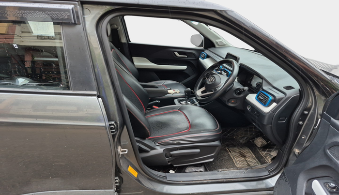 2023 Tata PUNCH CREATIVE  AMT, Petrol, Automatic, 8,894 km, interior