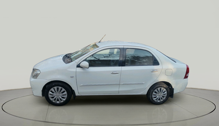 2011 Toyota Etios V, Petrol, Manual, 1,06,706 km, exterior