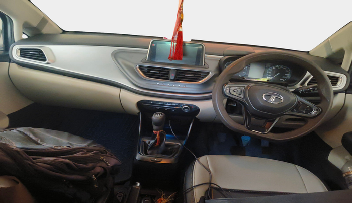 2022 Tata ALTROZ XT PETROL, Petrol, Manual, 96,167 km, interior