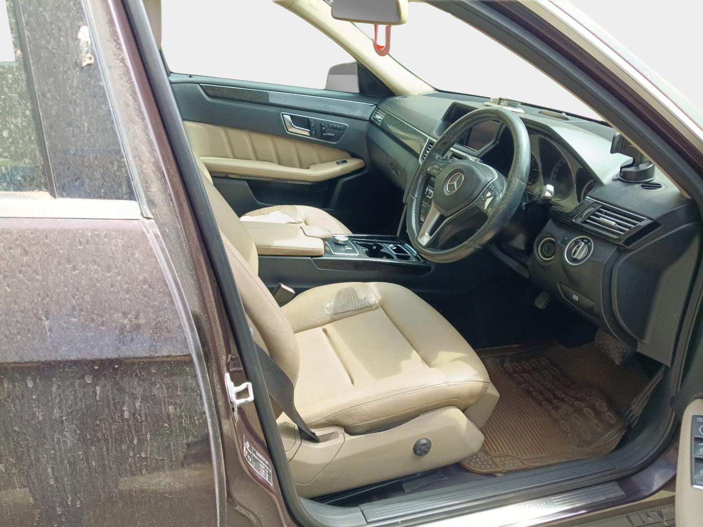 2013 Mercedes Benz E Class E 250 CDI AVANTGARDE, Diesel, Automatic, 1,25,118 km, interior