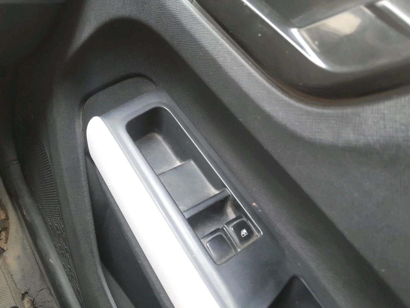 2022 Tata PUNCH PURE MT, Petrol, Manual, 31,964 km, interior