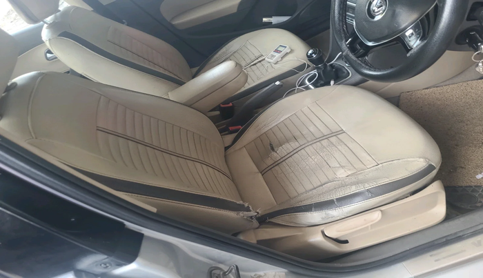 2015 Volkswagen Vento HIGHLINE DIESEL 1.5, Diesel, Manual, 1,56,170 km, interior