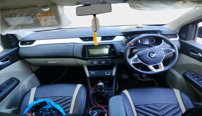 2025 Renault TRIBER RXZ, Petrol, Manual, 2,853 km, interior