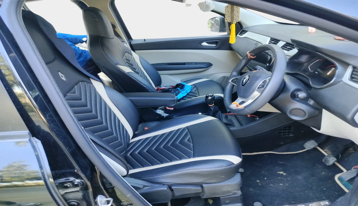 2025 Renault TRIBER RXZ, Petrol, Manual, 2,853 km, interior