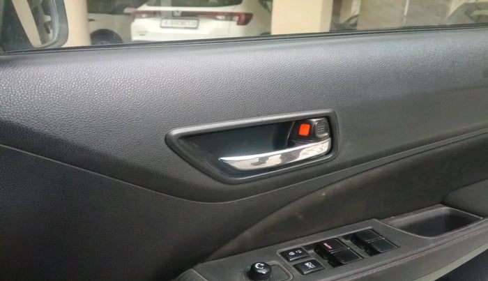 2019 Maruti Swift VXI AMT, Petrol, Automatic, 37,145 km, interior