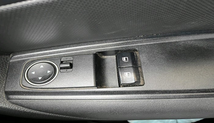 2022 KIA SONET HTE 1.2, Petrol, Manual, 66,033 km, interior