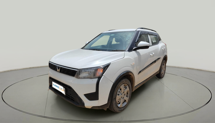 2024 Mahindra XUV300 W4 1.2 PETROL, Petrol, Manual, 4 km, exterior