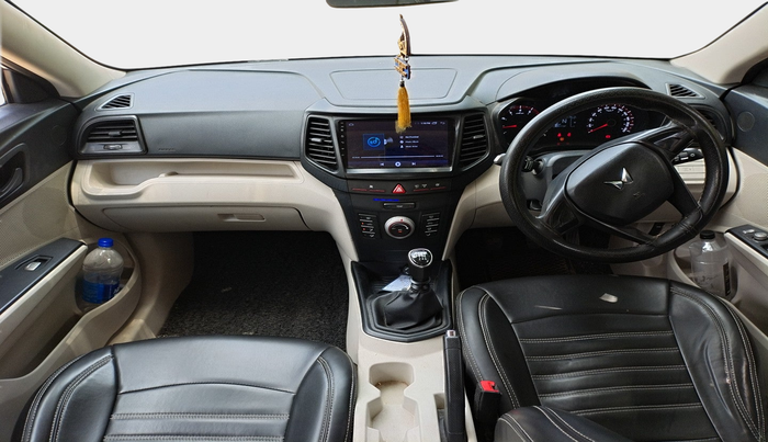 2024 Mahindra XUV300 W4 1.2 PETROL, Petrol, Manual, 4 km, interior