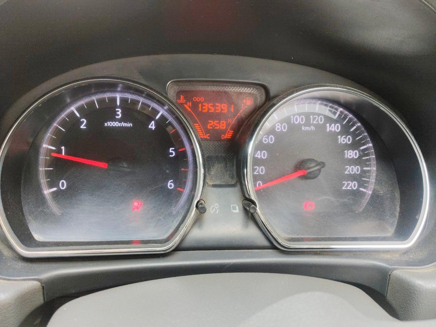 2013 Nissan Sunny XV DIESEL, Diesel, Manual, 4,54,45,245 km, interior