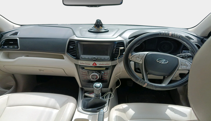 2019 Mahindra XUV300 W8 (O) 1.2 PETROL, Petrol, Manual, 31,668 km, interior